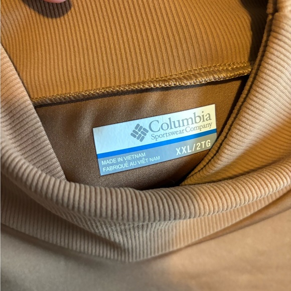 Columbia Women's Uphill Edge Turtleneck Top - Picture 4 of 6